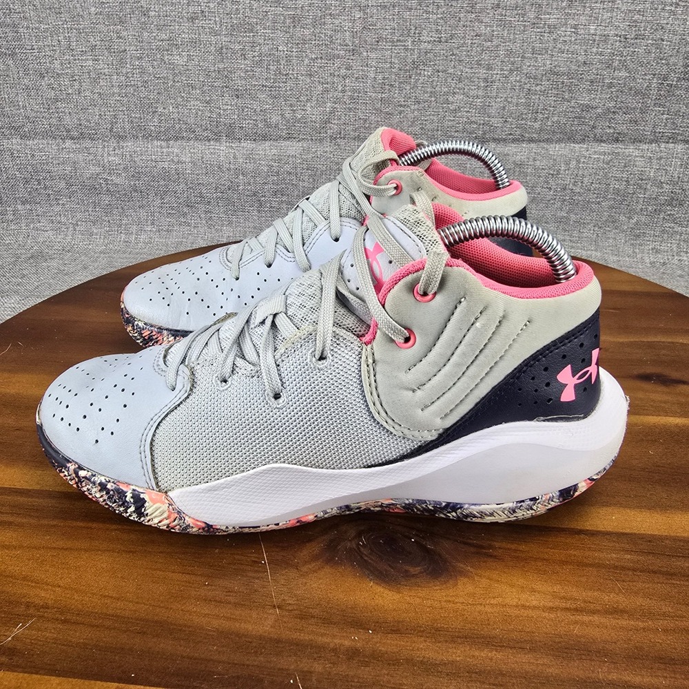 Under‎ Armour Kids Basketball Shoes Gray Pink Youth Size 5.5Y Sneakers - Picture 2 of 14